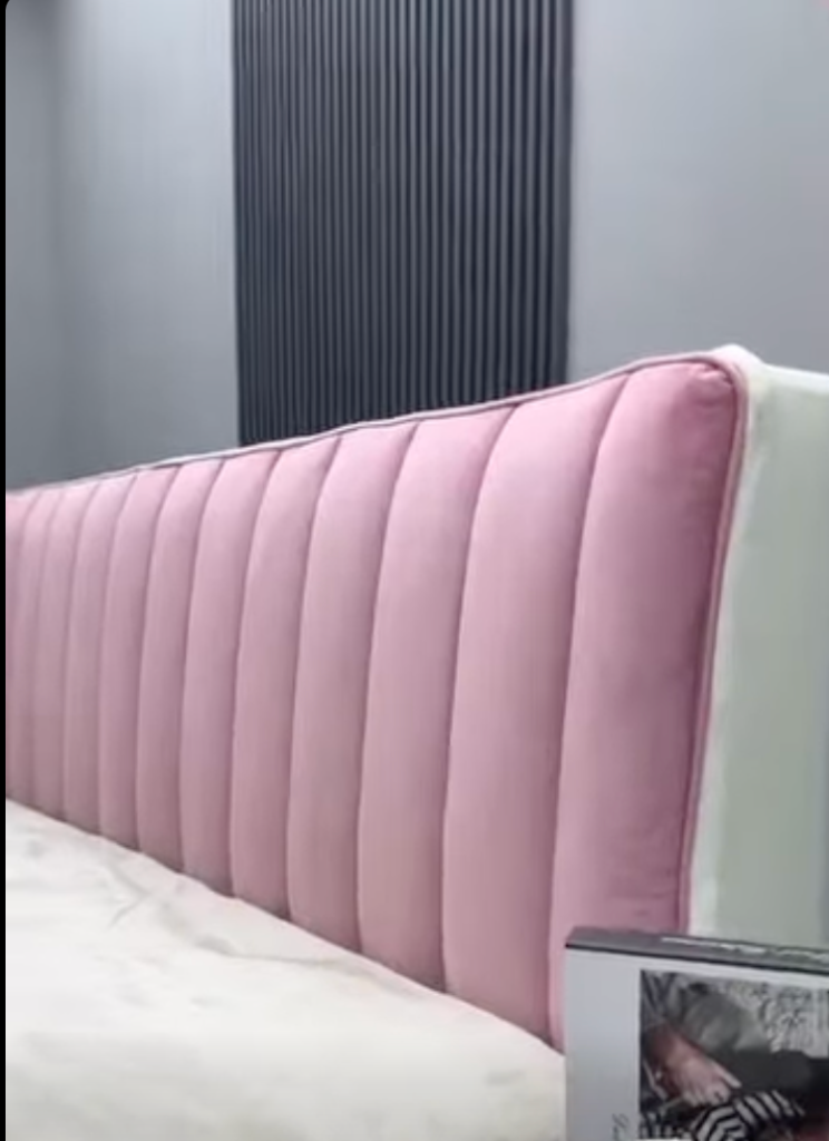 غشاء رأس الفراش - وردي